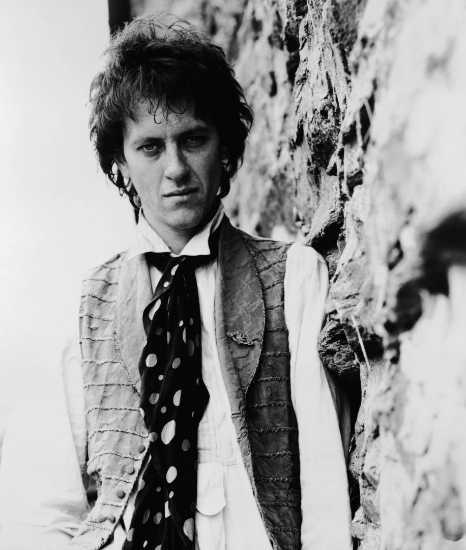 Richard E Grant